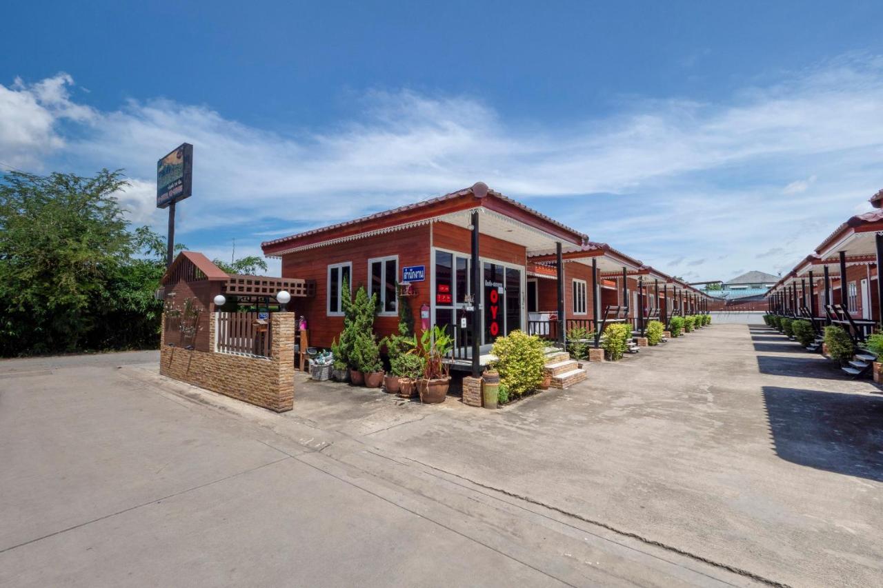 Oyo 1166 Train Way Resort Ban Rai  Exterior photo