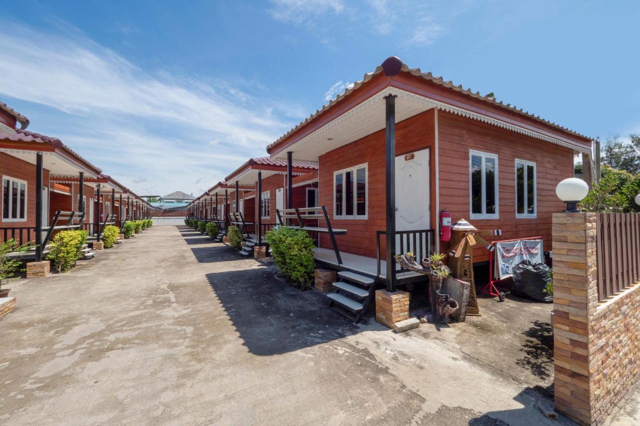 Oyo 1166 Train Way Resort Ban Rai  Exterior photo