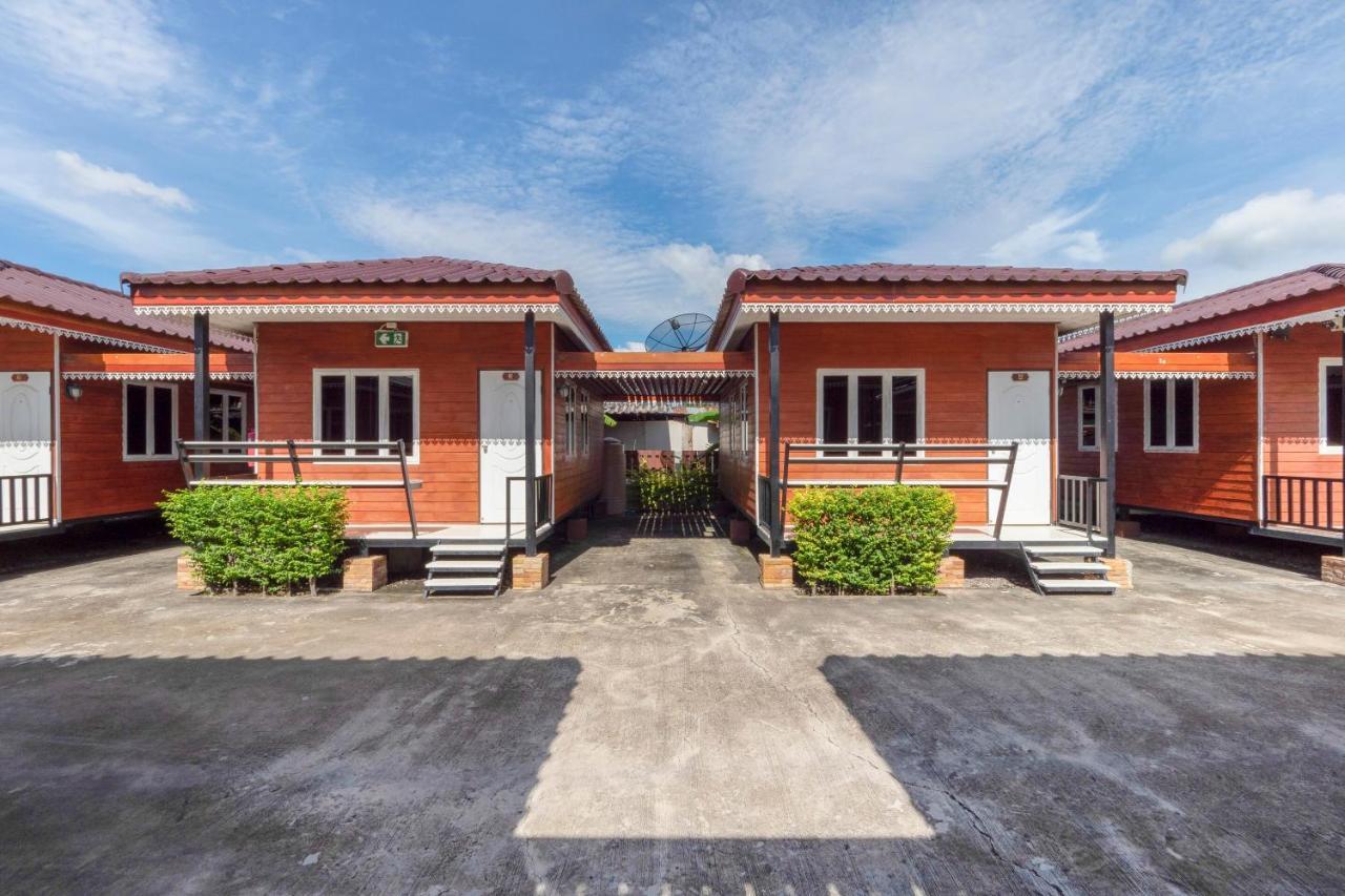 Oyo 1166 Train Way Resort Ban Rai  Exterior photo